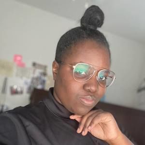 Meet your Posher, Bella